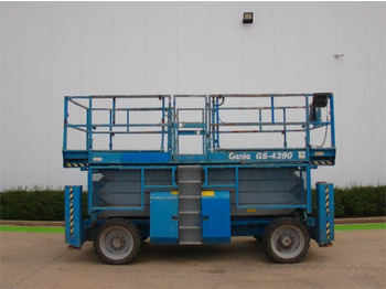 Scissor lift GENIE