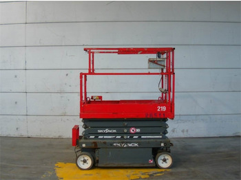 Scissor lift SKYJACK