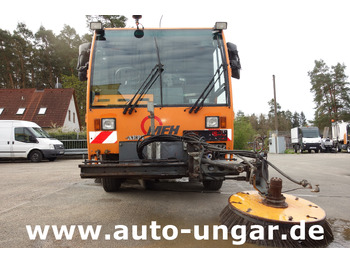 Road sweeper Aebi MFH 5000 Kehrmaschine Baujahr 2004 4-Rad Lenkung Wildkrautbesen: picture 2 Road sweeper Aebi MFH 5000 Kehrmaschine Baujahr 2004 4-Rad Lenkung Wildkrautbesen: picture 2