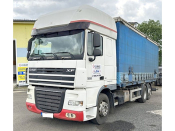 Curtainsider truck DAF
