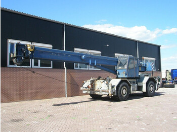 All terrain crane FAUN