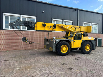 Rough terrain crane GROVE