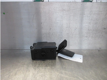 Electrical system for Truck Mercedes-Benz A 000 446 56 08 CONTACTSLOT MET SLEUTEL MERCEDES BENZ MP4 EURO 6: picture 2