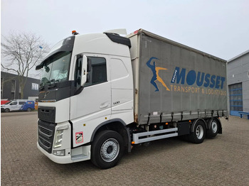Curtainsider truck VOLVO FH