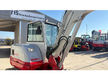 Mini excavator Takeuchi TB250-2 - 2021 Year - 1825 Hours - Powertilt -3X Buckets: picture 5 Mini excavator Takeuchi TB250-2 - 2021 Year - 1825 Hours - Powertilt -3X Buckets: picture 5