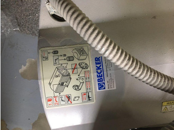 Folding machine Graphic Whizard CreaseMaster Pro with suction feeder: picture 2