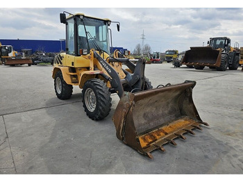Loader Volvo L30B: picture 5