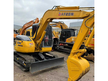 Crawler excavator KOMATSU PC220-8