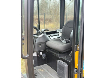 Mini excavator JCB: picture 5