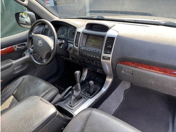 Car Toyota Land Cruiser 120 5 doors 3.0L D4-D Prado: picture 3