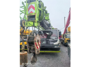 Mobile crane ZOOMLION