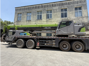 Mobile crane ZOOMLION
