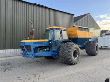 Farm tractor FORD