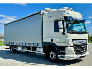 Curtainsider truck DAF CF 320