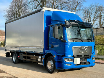 Curtainsider truck MAN TGM 15.290