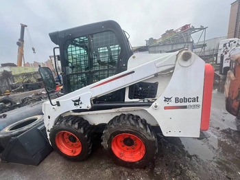 Skid steer loader BOBCAT S450