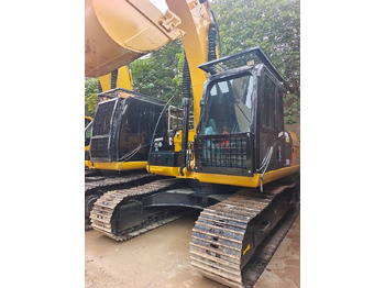Crawler excavator CATERPILLAR 320D