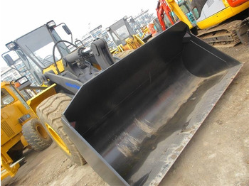 Wheel loader Komatsu WA 380: picture 4