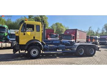 Hook lift truck MERCEDES-BENZ