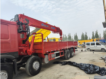 Tipper Howo Truck crane 16tons: picture 3