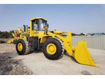 Wheel loader Komatsu WA470-3: picture 3
