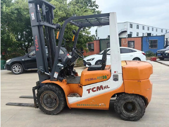 Diesel forklift TCM