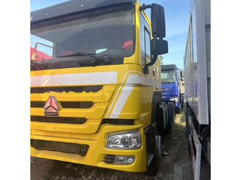 Tractor unit SINOTRUK HOWO