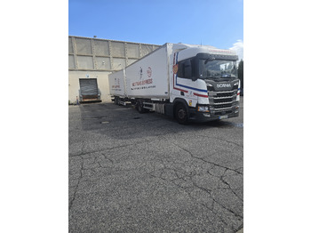 Container transporter/ Swap body truck SCANIA R 450: picture 2