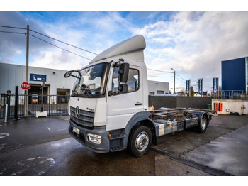 Leasing of Mercedes ATEGO 1224 // HAYON DHOLLANDIA Mercedes ATEGO 1224 // HAYON DHOLLANDIA: picture 1 Leasing of Mercedes ATEGO 1224 // HAYON DHOLLANDIA Mercedes ATEGO 1224 // HAYON DHOLLANDIA: picture 1