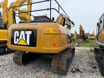 Crawler excavator CATERPILLAR 320D2