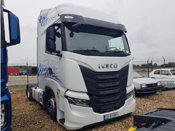 Tractor unit IVECO