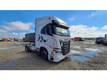 Tractor unit IVECO
