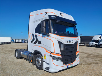 Tractor unit IVECO