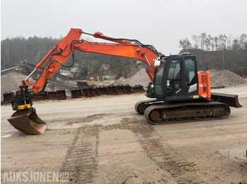Excavator 2014 Hitachi Zaxis 135us BELTEGRAVER ENGCON TILTROTATOR SERVICEHISTORIKK SENTRALSMØRING 2 SKUFFER: picture 3