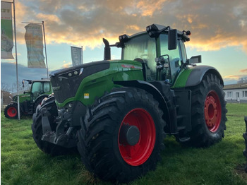 New Farm tractor Fendt VARIO 1050: picture 2