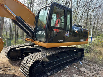 Crawler excavator CATERPILLAR 325 D: picture 3