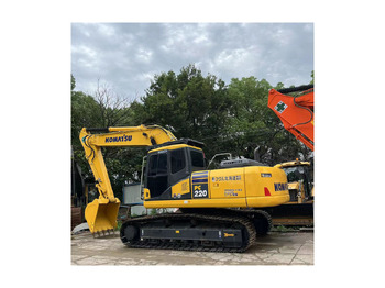 Crawler excavator KOMATSU PC220-8