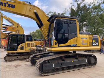 Crawler excavator KOMATSU PC200-8