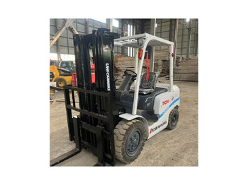 Diesel forklift TCM