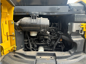 Crawler excavator Komatsu 40MR: picture 5