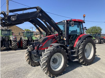 Farm tractor VALTRA