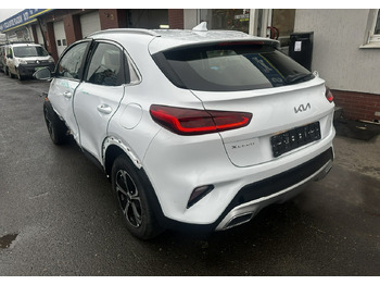 Hatchback Kia Xceed 1.6 GDI Hybryda Plug-in 50 km na prądzie 2022: picture 3