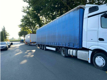 Curtainsider semi-trailer KRONE SD