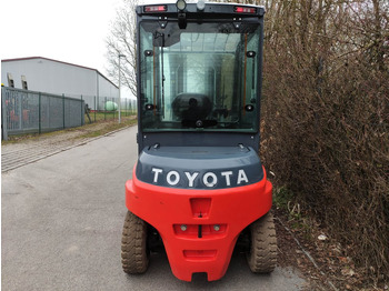 Electric forklift Toyota 8FBMT50: picture 4