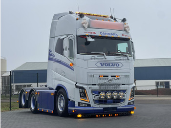 Tractor unit VOLVO FH16 750