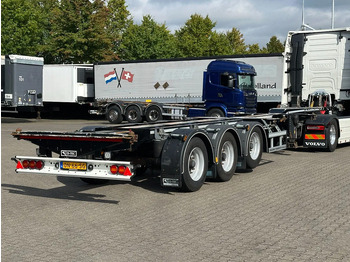 Container transporter/ Swap body semi-trailer D-TEC