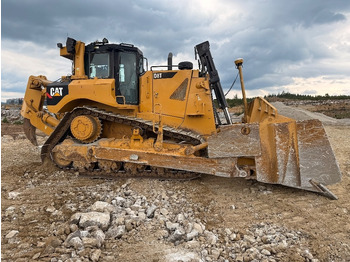 Bulldozer CATERPILLAR D8T