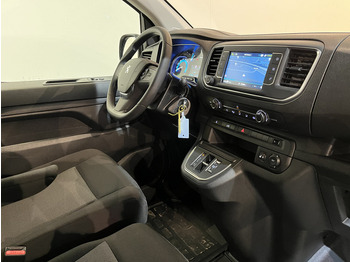 Small van, Electric van Peugeot e-Expert EV L2 75 kWh Servicebus / Inrichting / 100% Elektrisch / Airco / 220V. / Trekhaak / Camera / Cruise Control / Navigatie / CarPlay / 3-Zits / 1.900 KM !!: picture 3