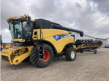 Combine harvester New Holland CR980SLH: picture 5 Combine harvester New Holland CR980SLH: picture 5