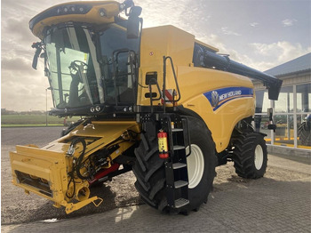 Combine harvester New Holland CX8.90 STAGE 5: picture 3